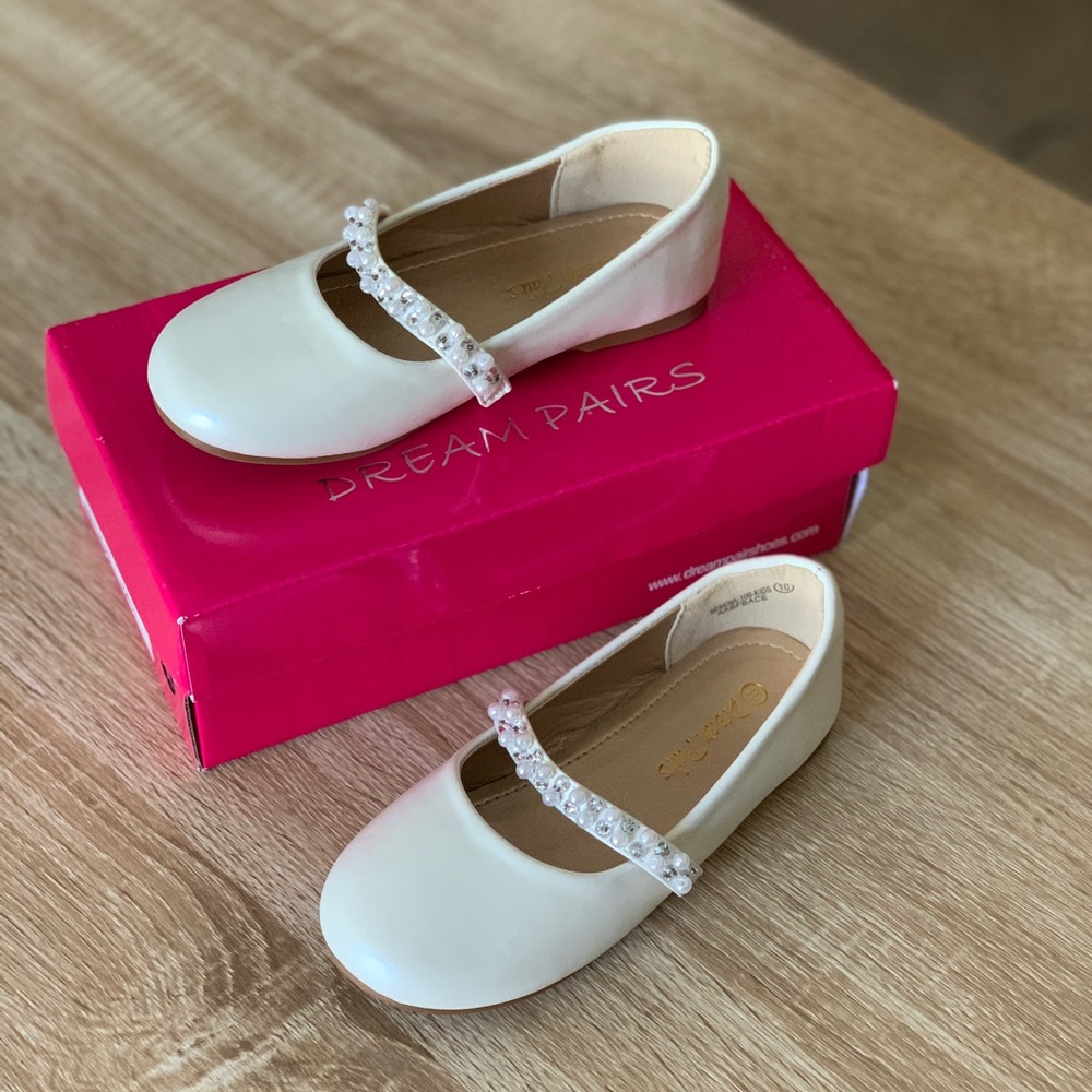 Girl’s Dressy Flats